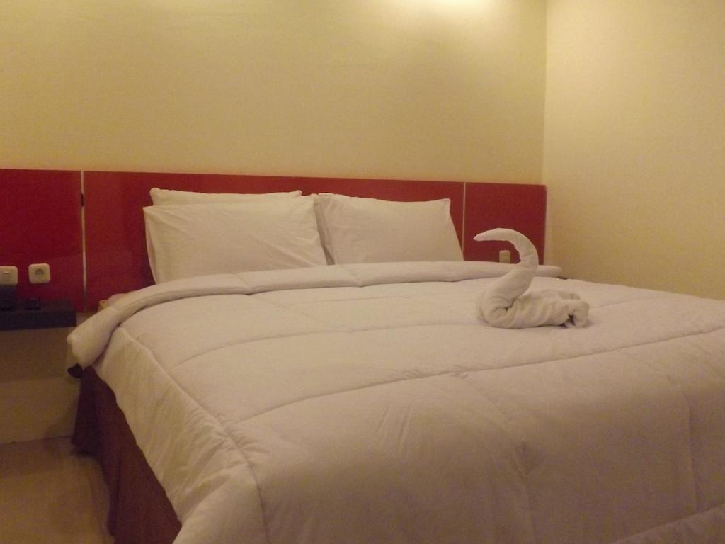 Quin Centro Hotel Palembang Esterno foto