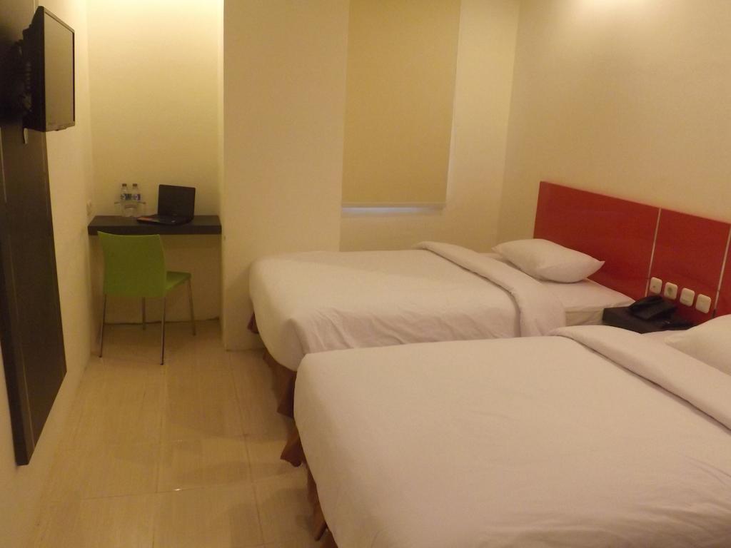 Quin Centro Hotel Palembang Esterno foto