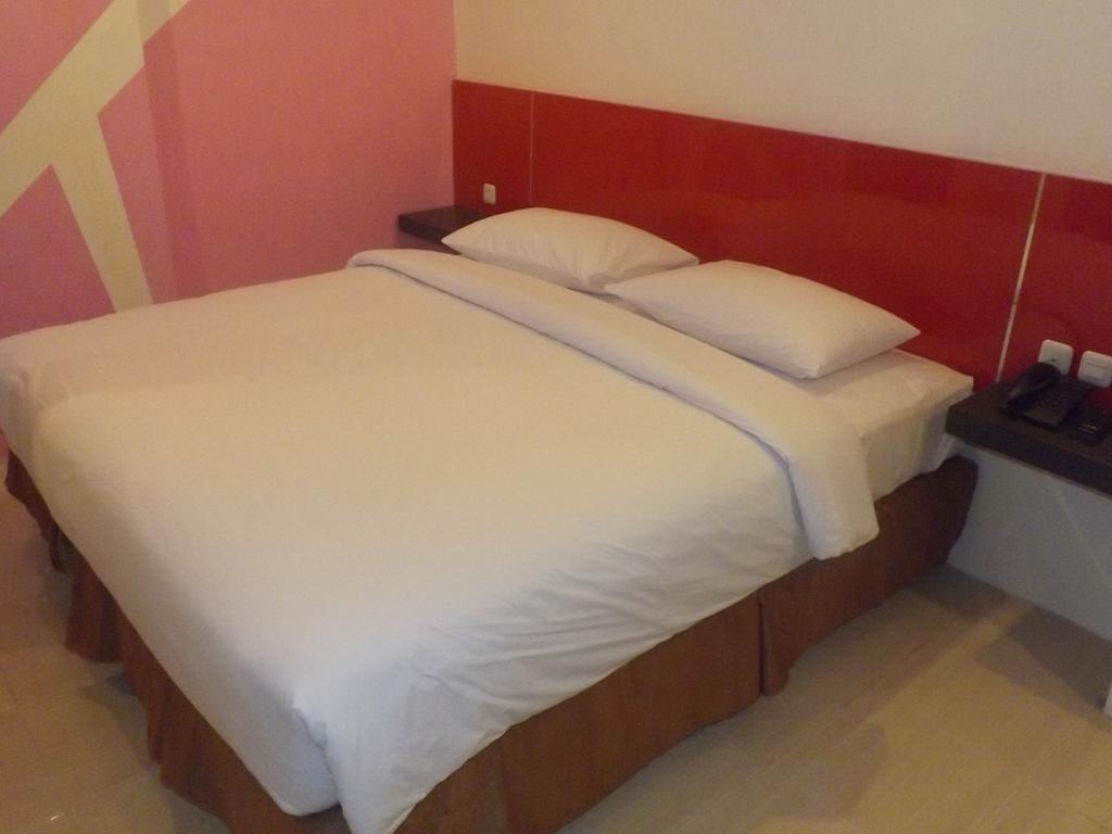 Quin Centro Hotel Palembang Esterno foto