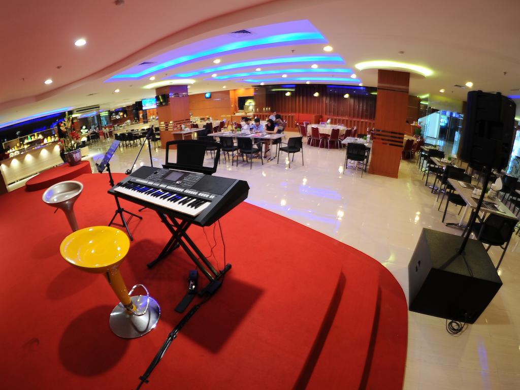 Quin Centro Hotel Palembang Esterno foto